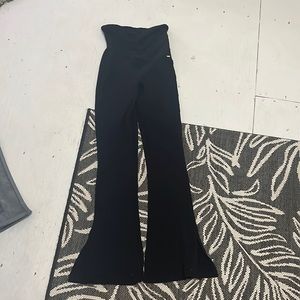 FLASH SALE! 3 days Pink brand flare leggings